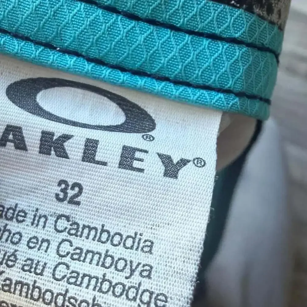 Oakley Vintage Y2K Blue Ombre Surf Board Shorts